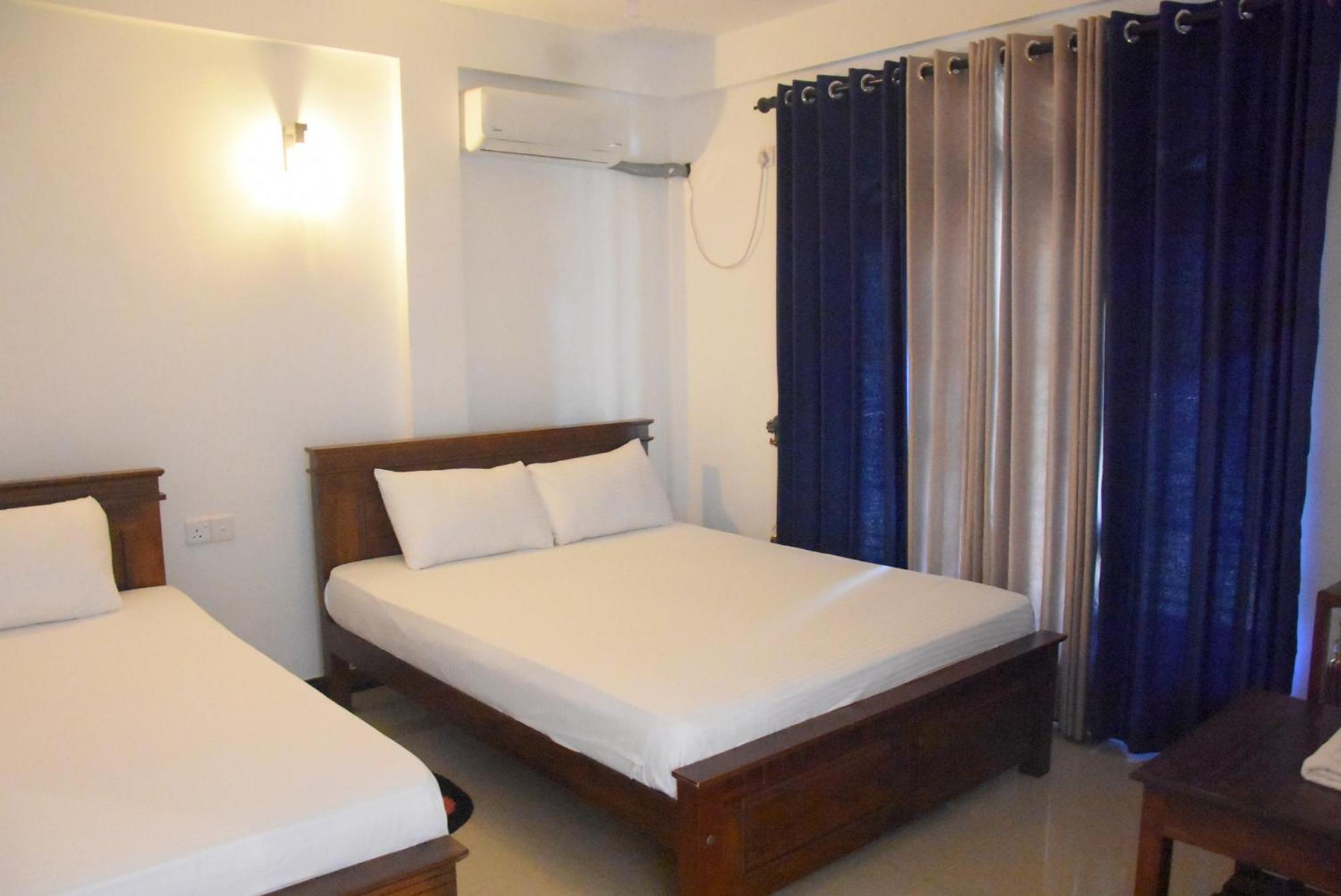 Silverline Guest House Anuradhapura Buitenkant foto