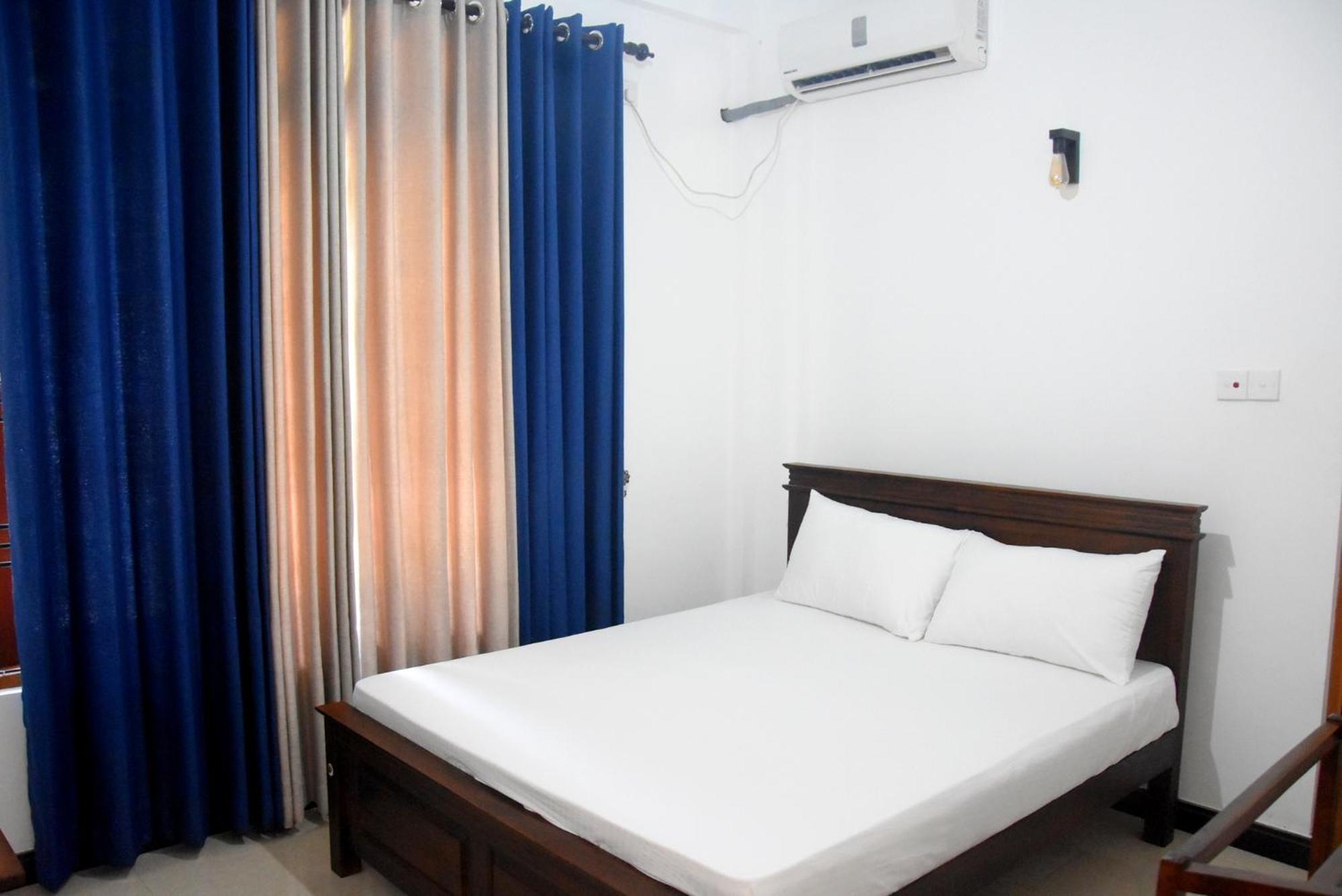 Silverline Guest House Anuradhapura Buitenkant foto