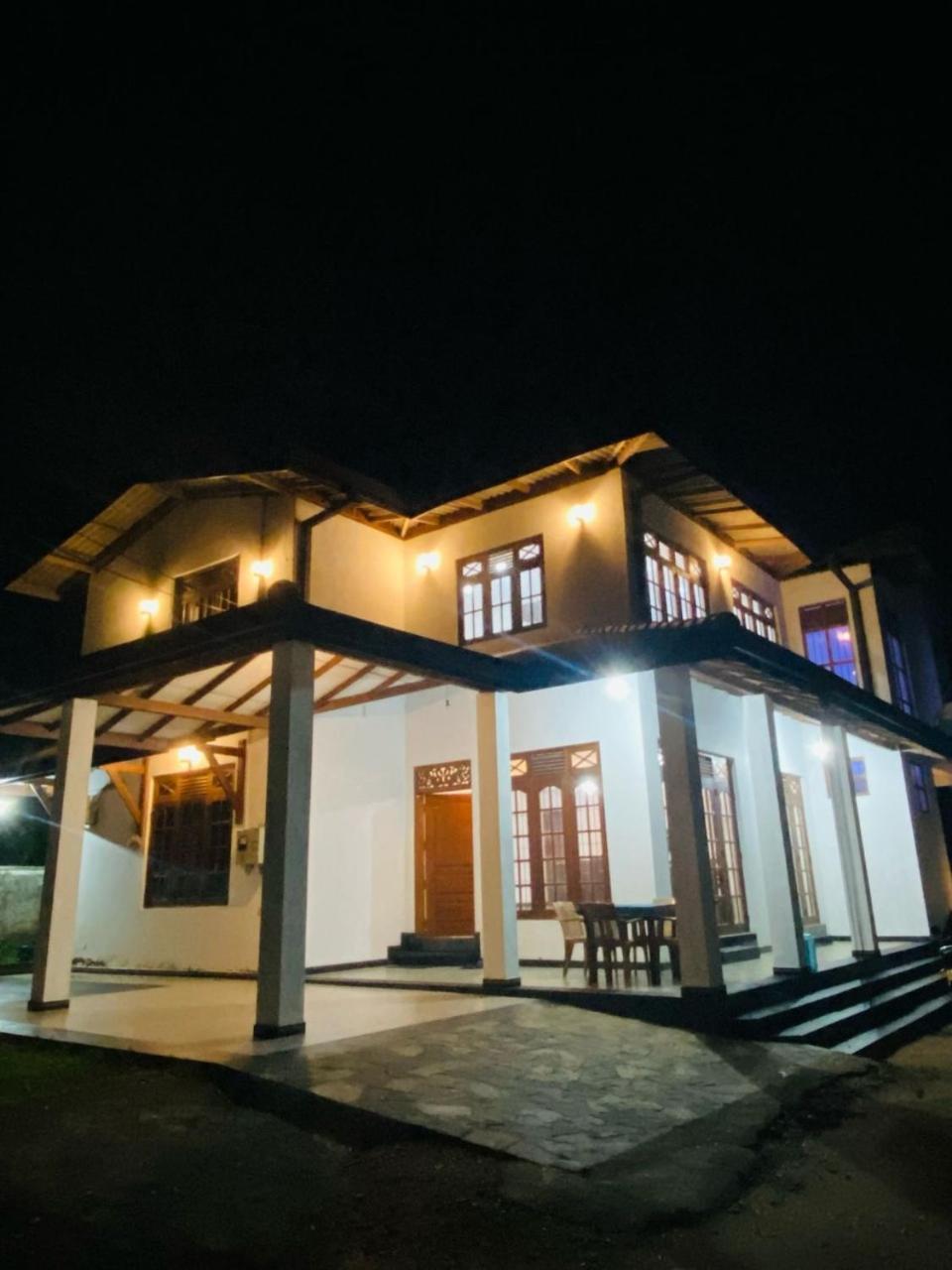 Silverline Guest House Anuradhapura Buitenkant foto