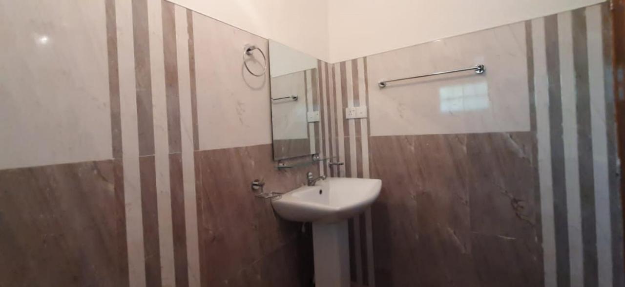 Silverline Guest House Anuradhapura Kamer foto
